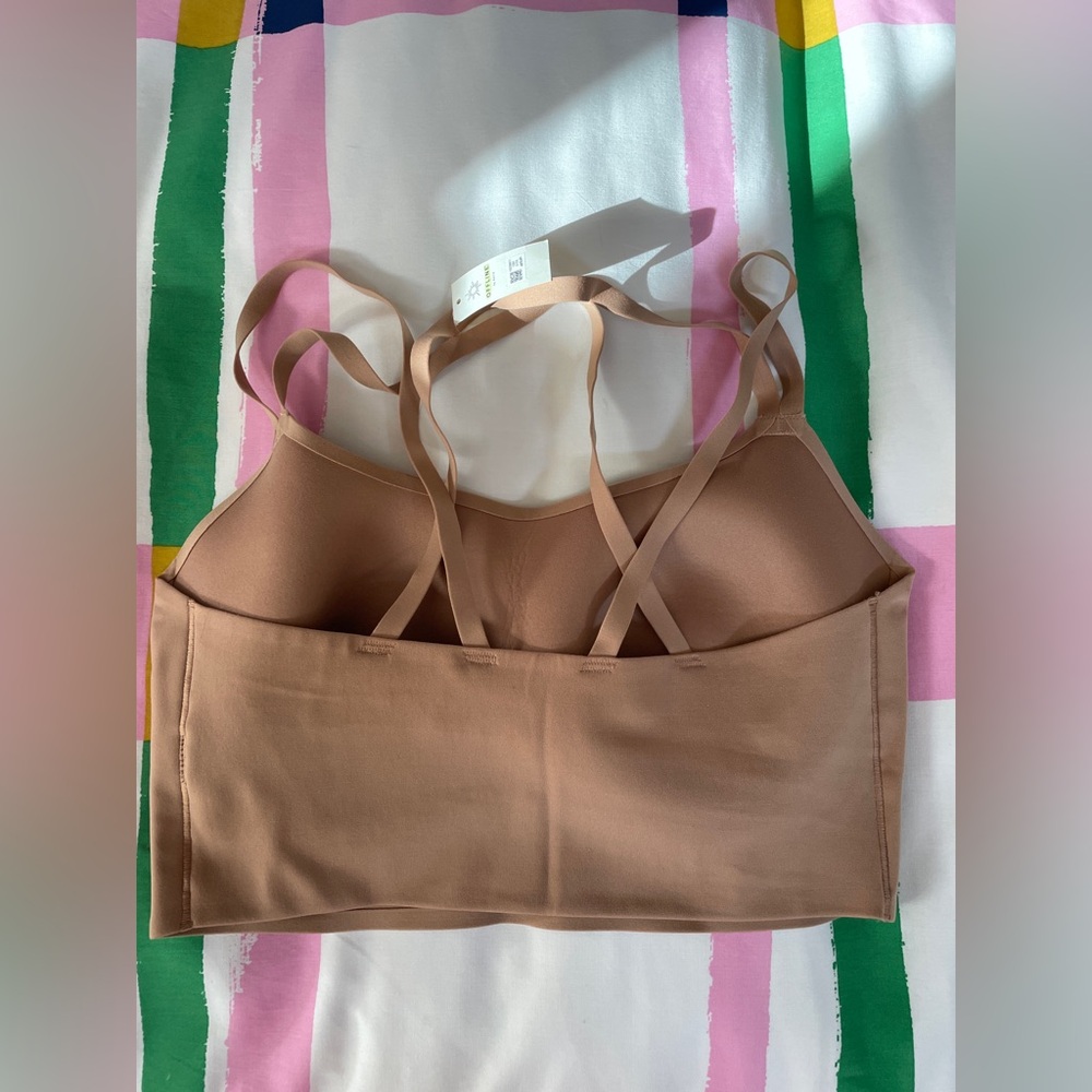 BNWT OFFLINE By Aerie Real Me Hold Up! Strappy Sports Bra in Beach Dune Color - Picture 13 of 16